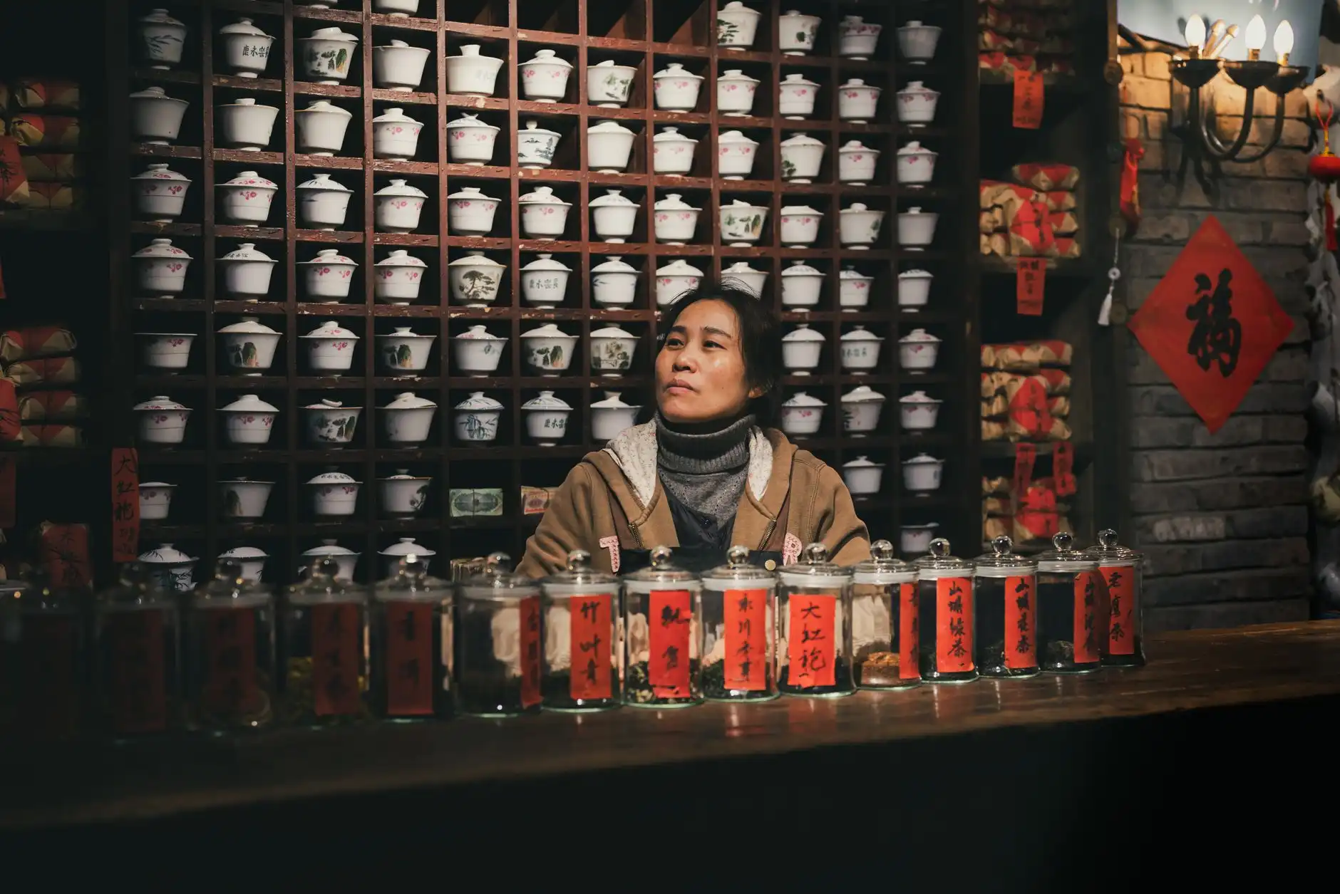渝中区千娱音服装店女装零售观察：都市女性时尚穿搭的三大核心逻辑