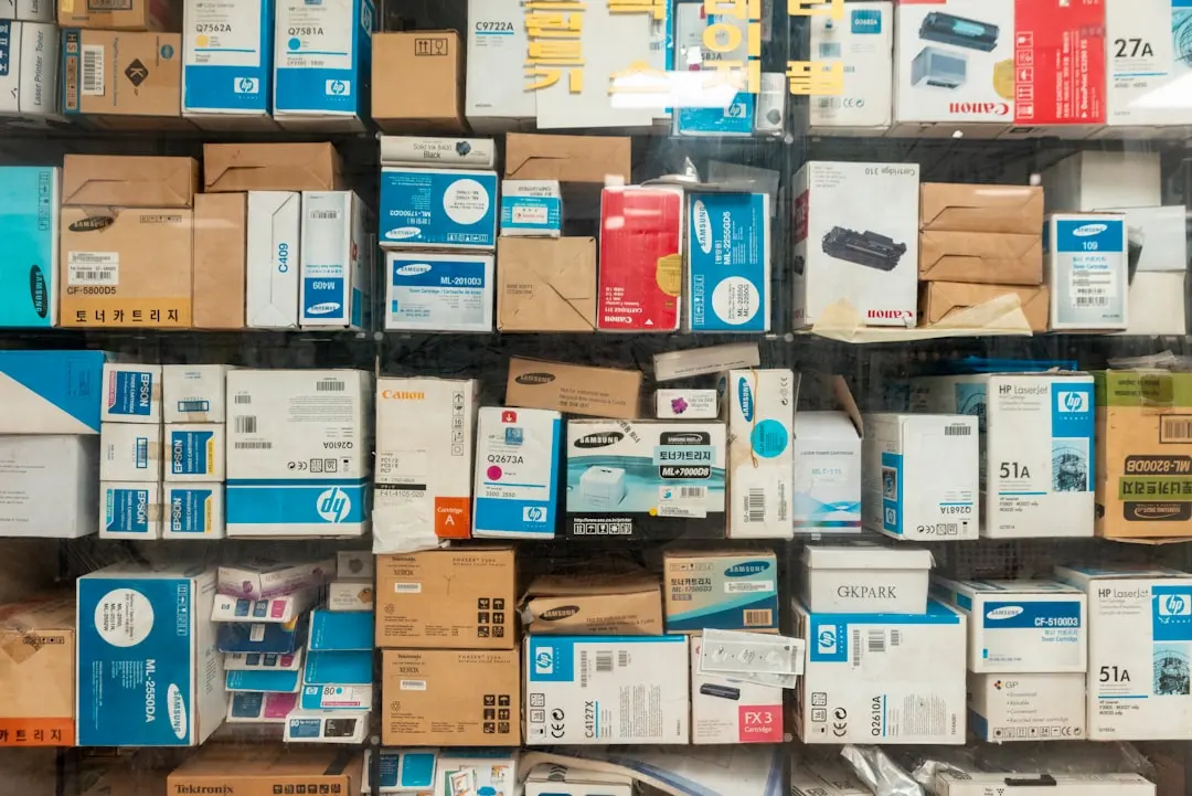 重庆女装集合店2025春季新品面料工艺与版型解析